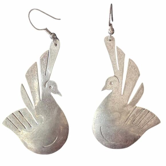 no Jewelry - vintage silver tone dove bird southwest shepherds hook earrings whimsical